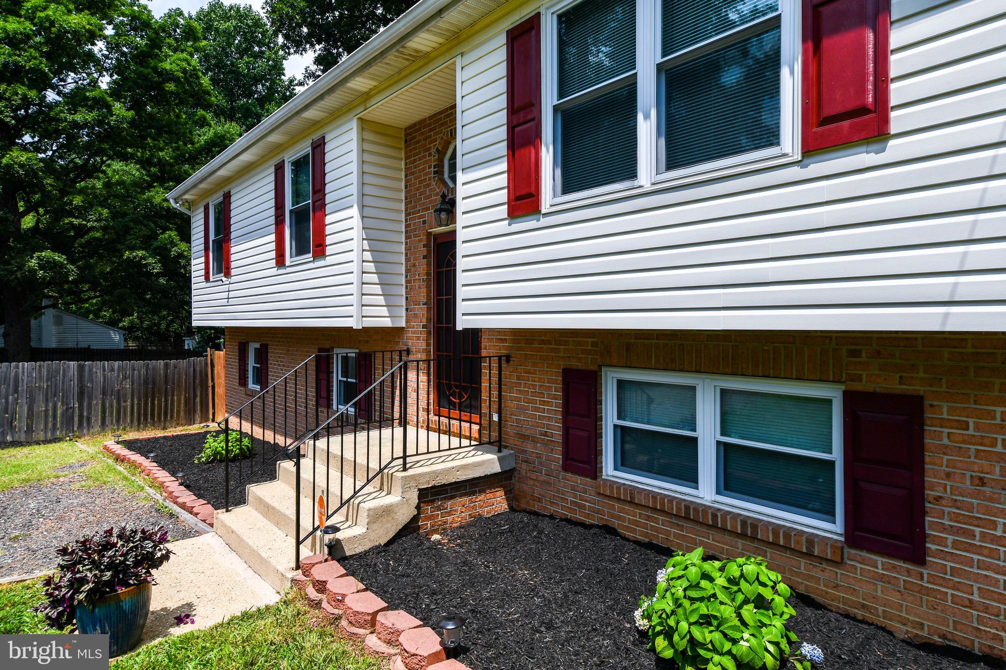 8501 Schultz Road Clinton, MD 20735 - Photo 3 of 46