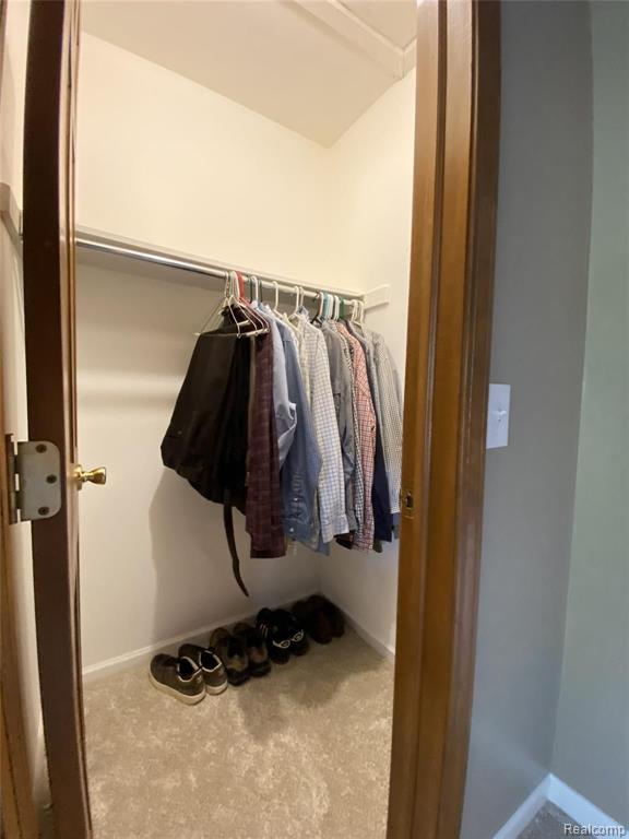 2462 Evergreen Court Rochester Hills, MI 48309 - Photo 23 of 28
