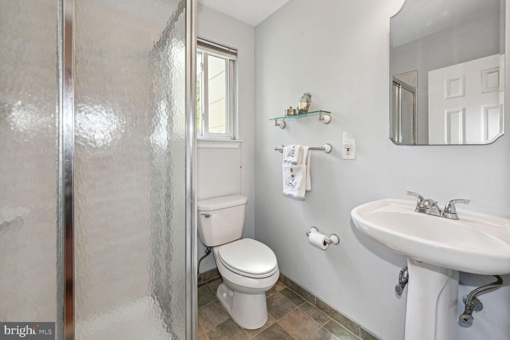 212 Crest Road Marlton, NJ 08053 - Photo 20 of 48 Primary Bath