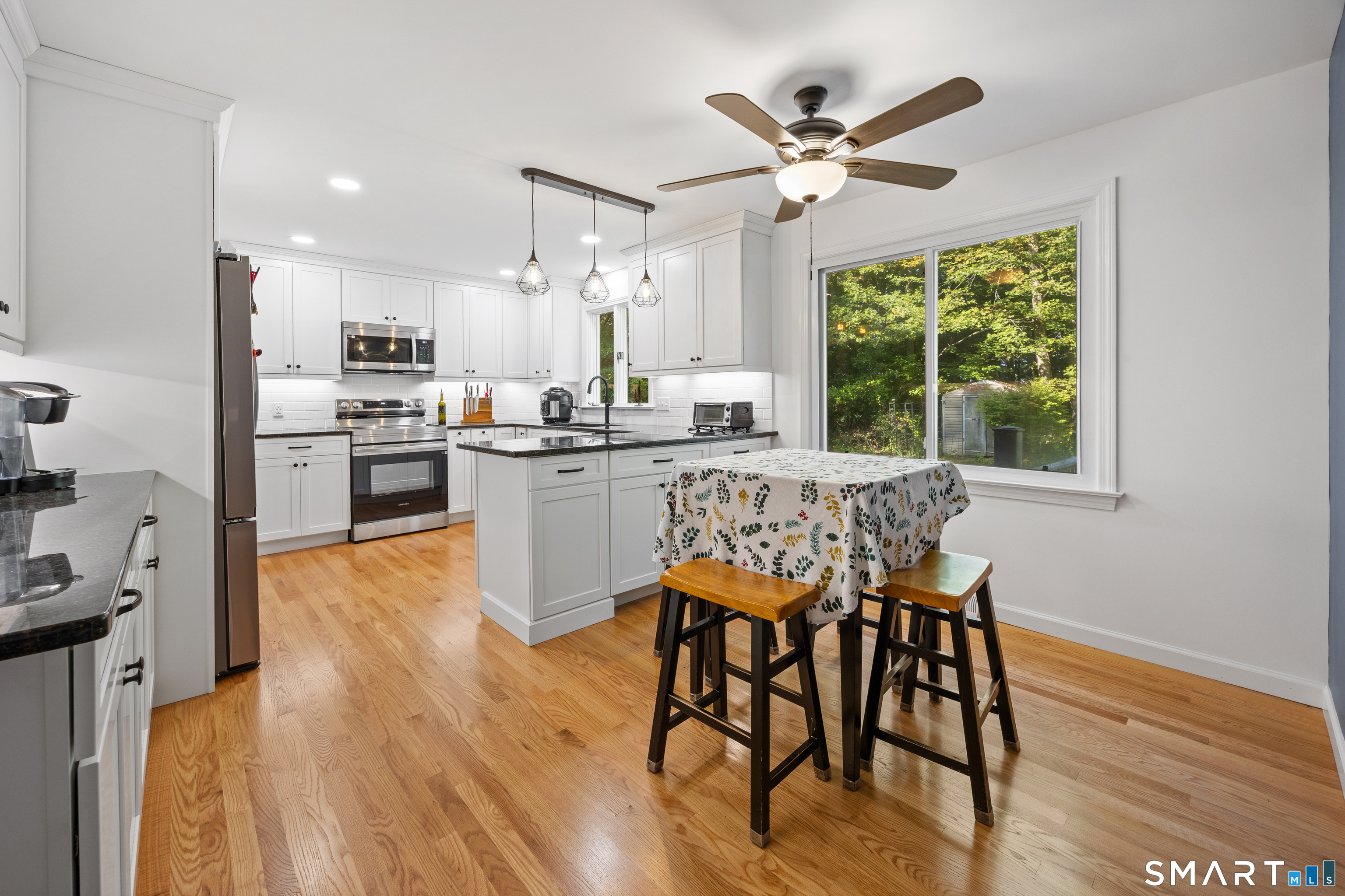 23 Hampden Road Somers, CT 06071 - Photo 6 of 38