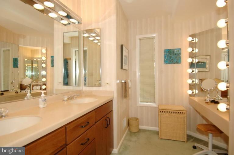 7301 Hooking Road McLean, VA 22101 - Photo 19 of 30 Double sinks in master bath