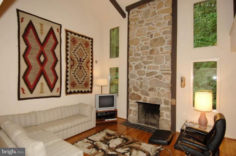 7301 Hooking Road McLean, VA 22101 - Photo 10 of 30 Vaulted ceilings in family room