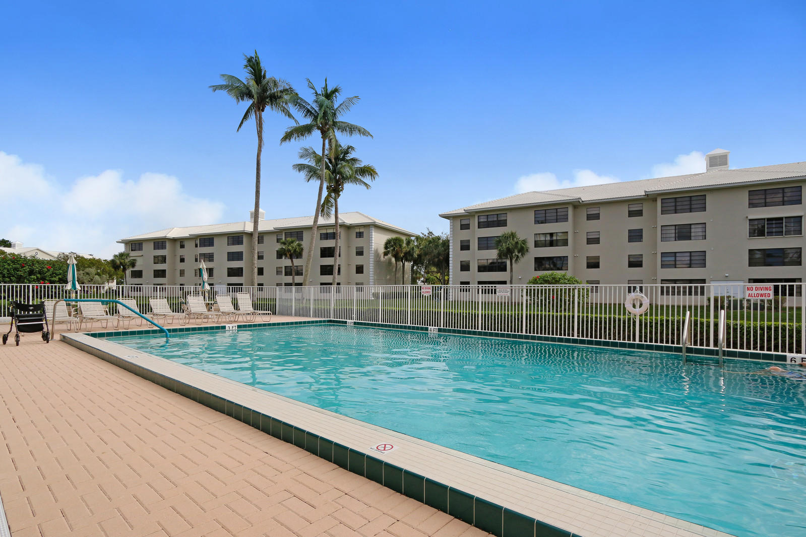 6061 Balboa Circle, Unit 401 Boca Raton, FL 33433 - Photo 16 of 20 16_Image-16_mls