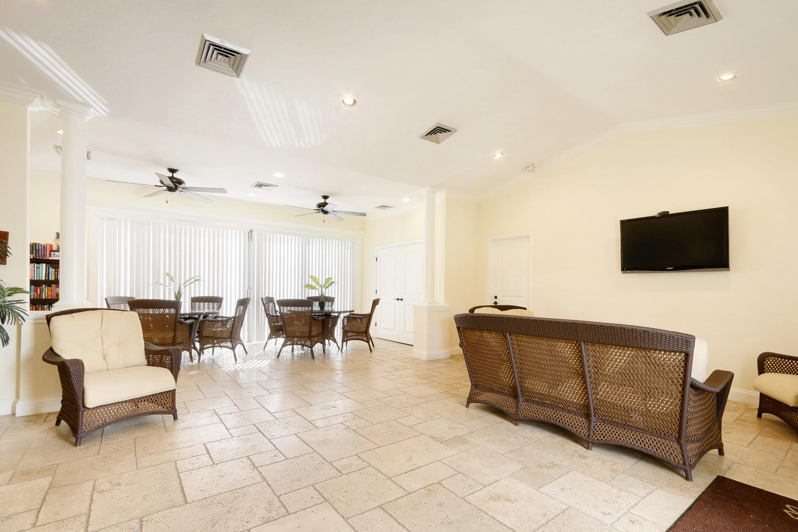 6061 Balboa Circle, Unit 401 Boca Raton, FL 33433 - Photo 18 of 20 18_Image-18_mls