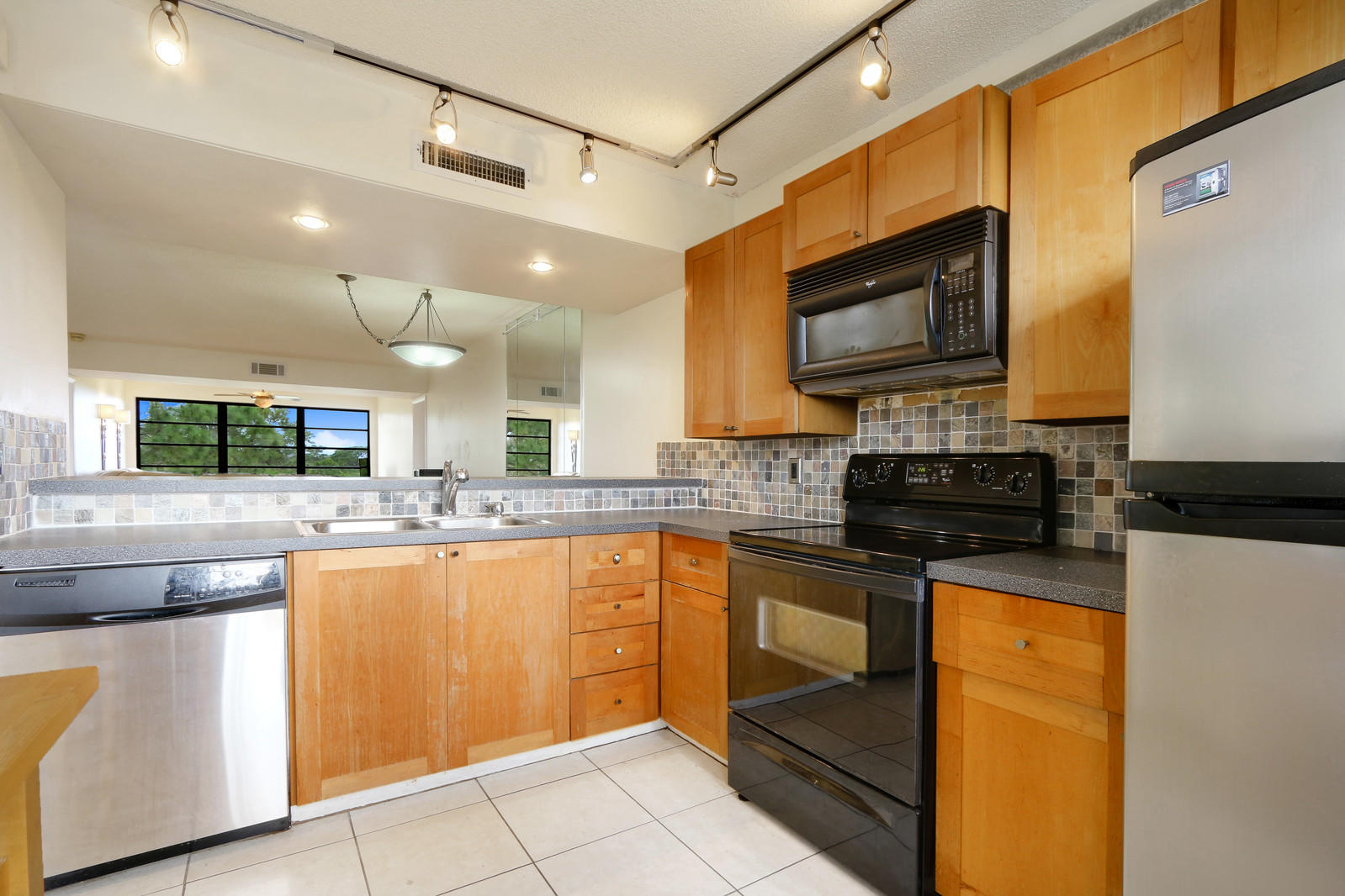 6061 Balboa Circle, Unit 401 Boca Raton, FL 33433 - Photo 2 of 20 08_Image-8_mls