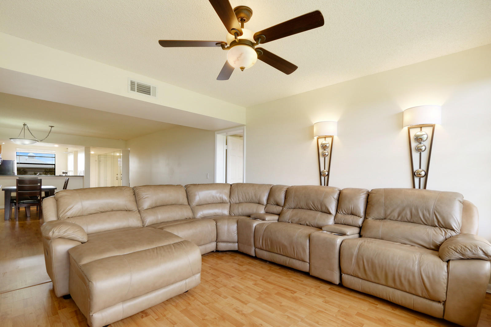6061 Balboa Circle, Unit 401 Boca Raton, FL 33433 - Photo 4 of 20 05_Image-5_mls