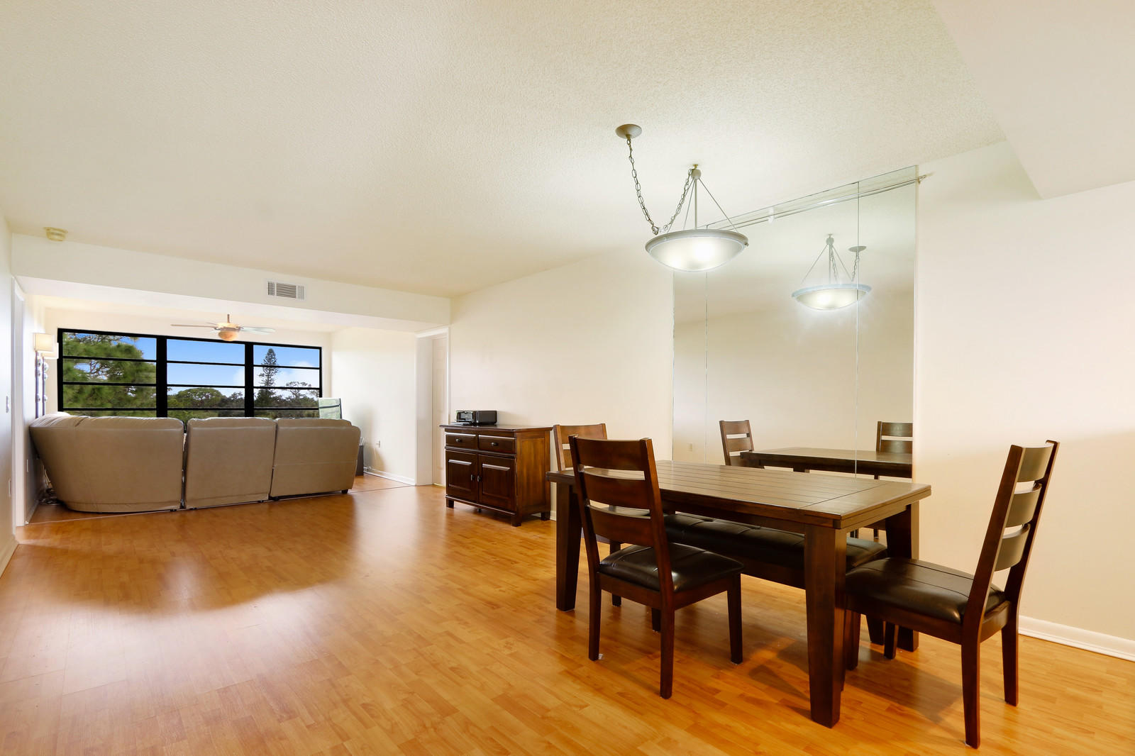 6061 Balboa Circle, Unit 401 Boca Raton, FL 33433 - Photo 5 of 20 02_Image-2_mls