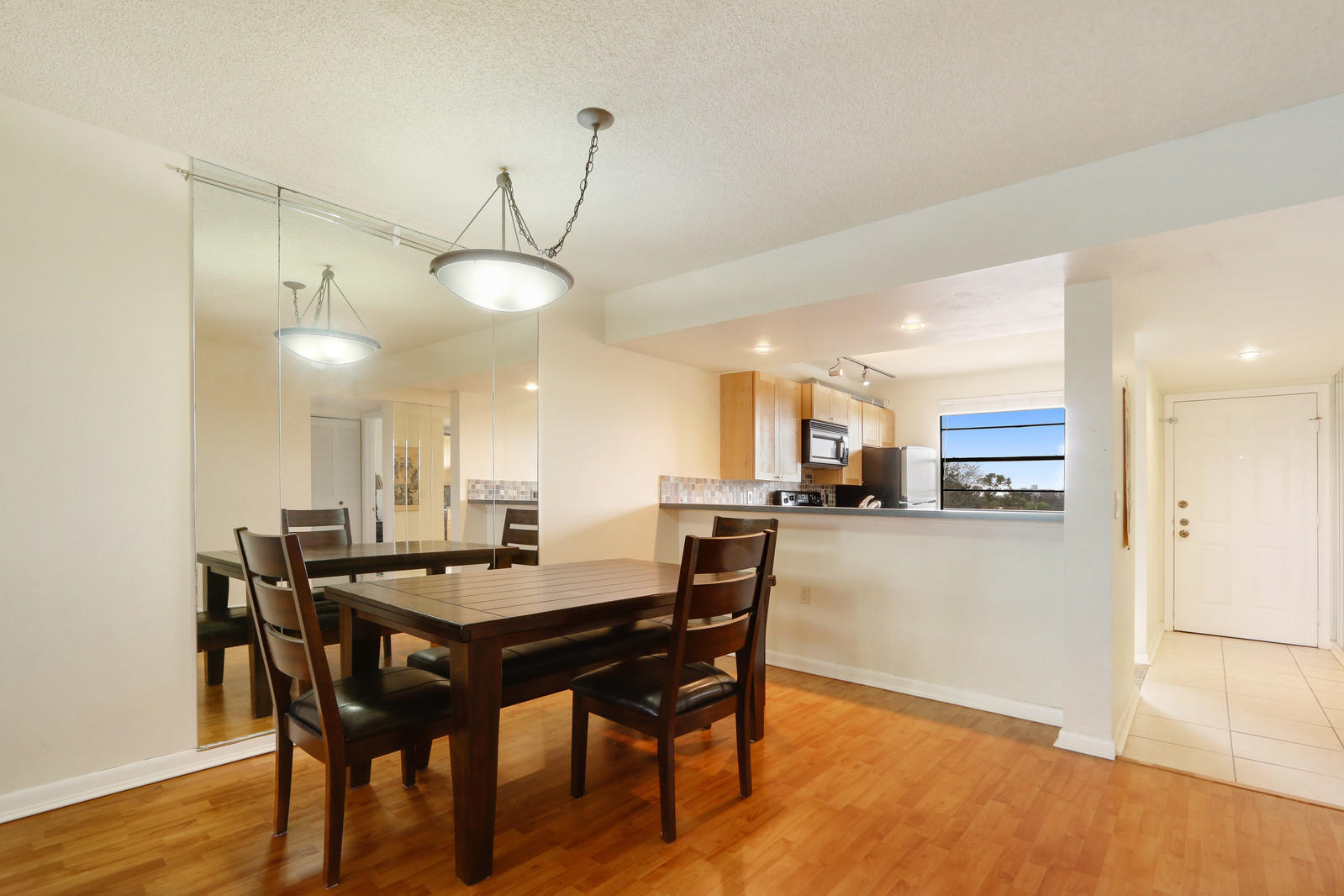 6061 Balboa Circle, Unit 401 Boca Raton, FL 33433 - Photo 6 of 20 03_Image-3_mls