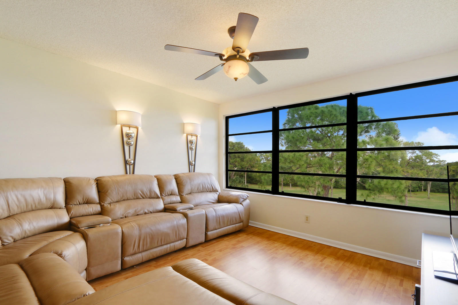 6061 Balboa Circle, Unit 401 Boca Raton, FL 33433 - Photo 7 of 20 04_Image-4_mls