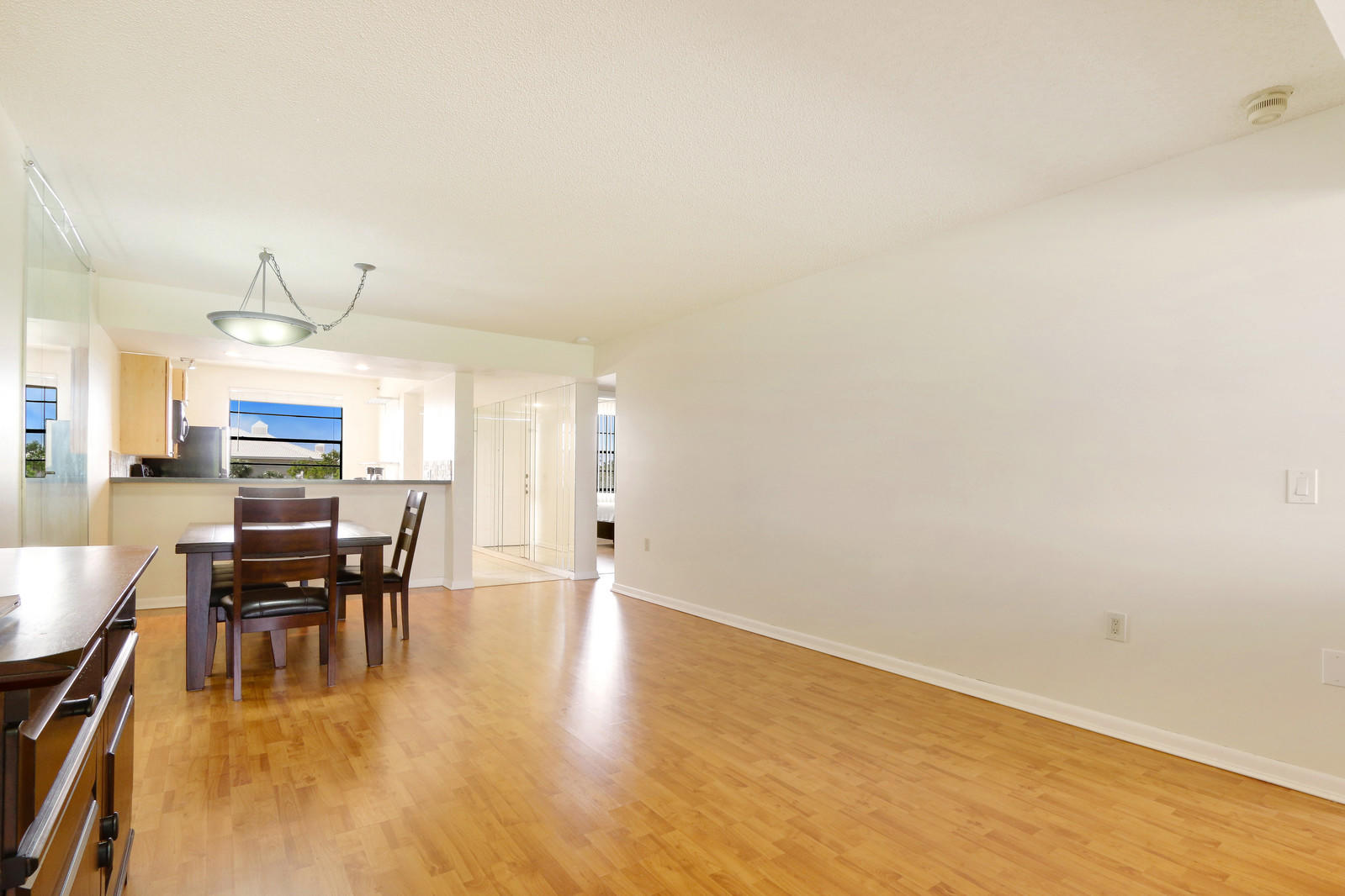 6061 Balboa Circle, Unit 401 Boca Raton, FL 33433 - Photo 8 of 20 06_Image-6_mls