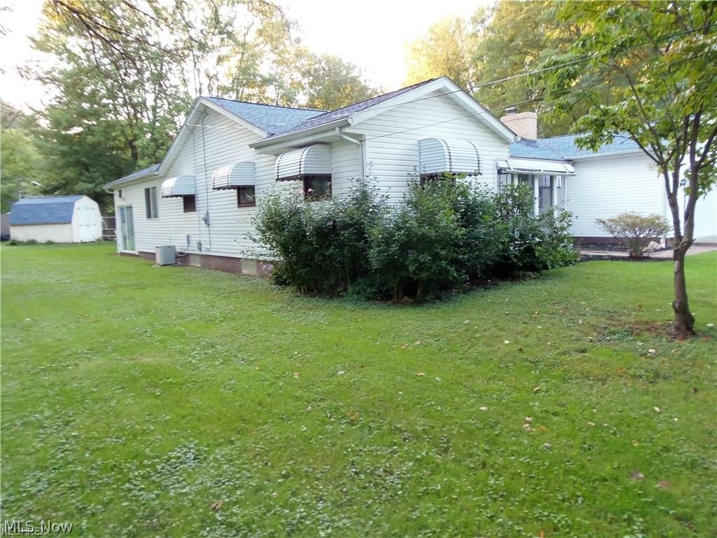4586 South Arlington Road Uniontown, OH 44685 - Photo 3 of 35