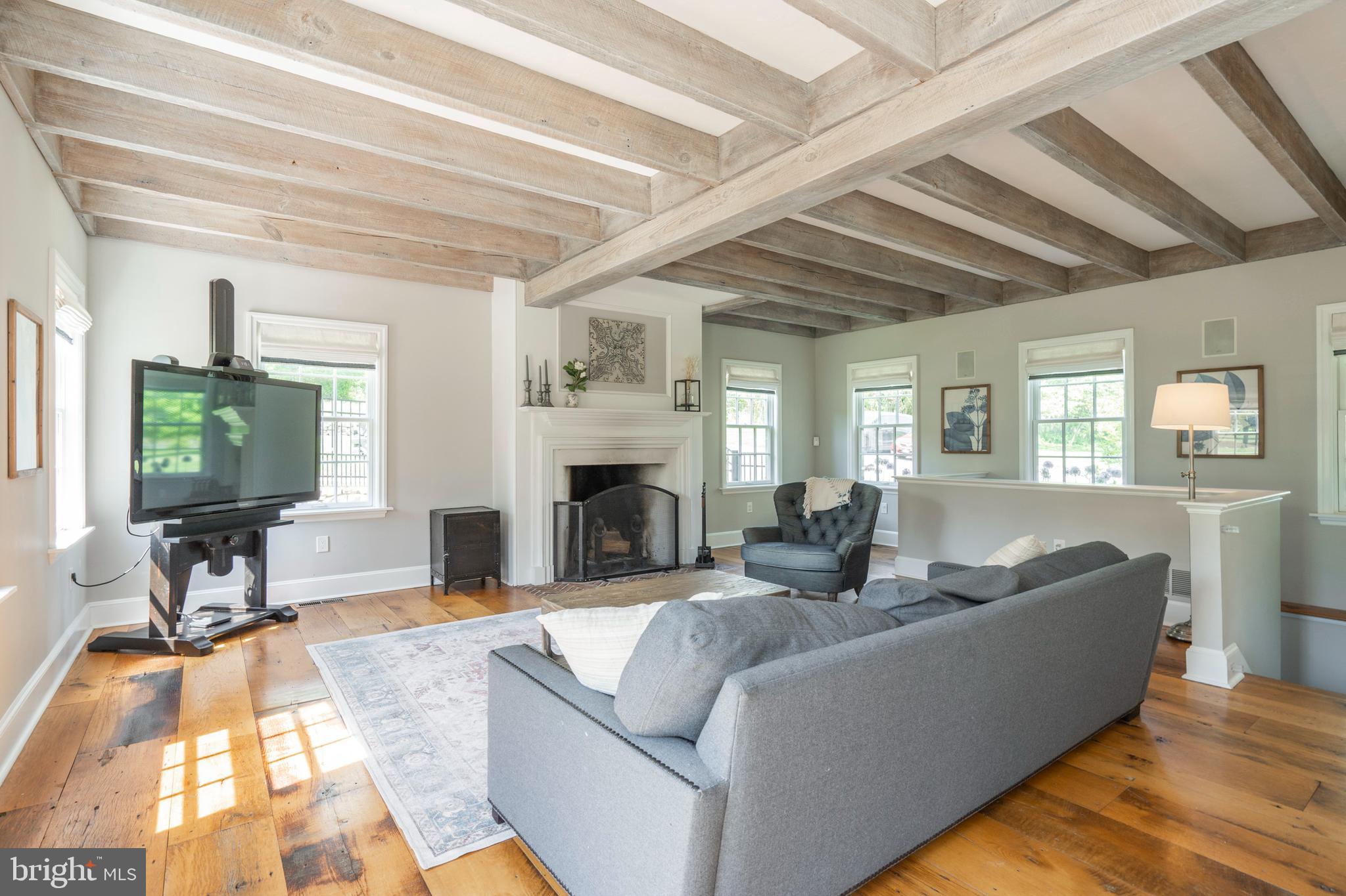 405 Country Club Road Phoenixville, PA 19460 - Photo 5 of 62