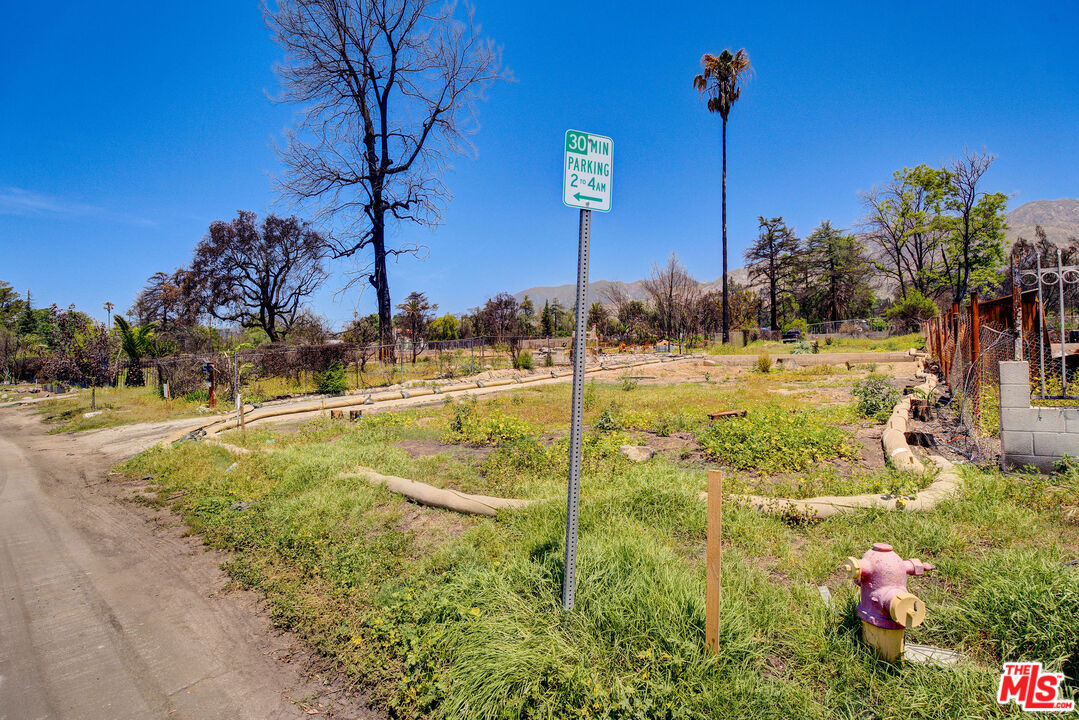 691 East Pine Street Altadena, CA 91001 - Photo 15 of 16 a view of a basket ball ground