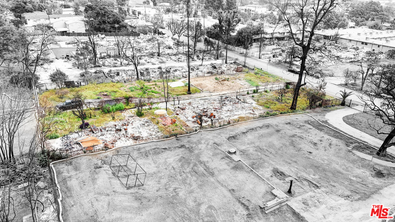 691 East Pine Street Altadena, CA 91001 - Photo 9 of 16 a view of a yard with an tree