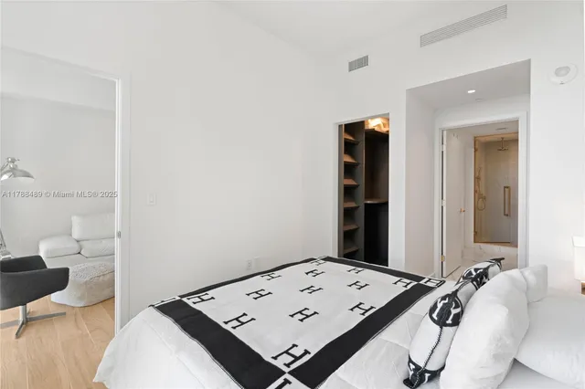 $1,050,000 | 2678 Tigertail Avenue, Unit 615, Miami, FL 33133