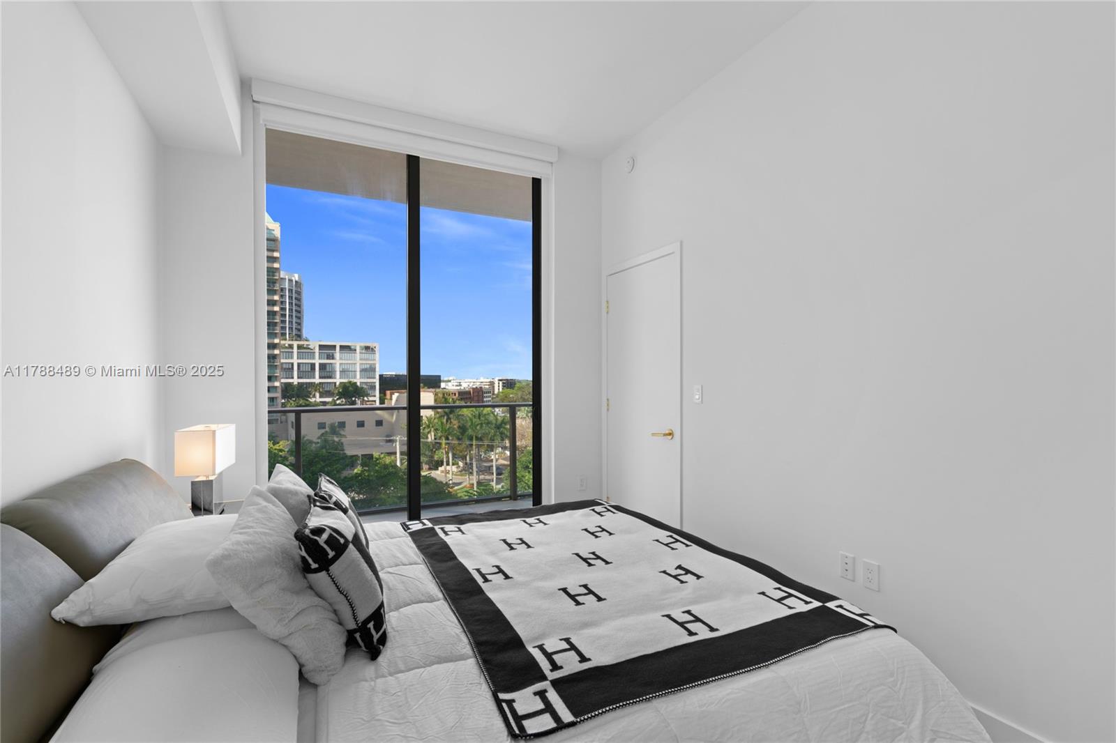 2678 Tigertail Avenue, Unit 615 Miami, FL 33133 - Photo 29 of 41