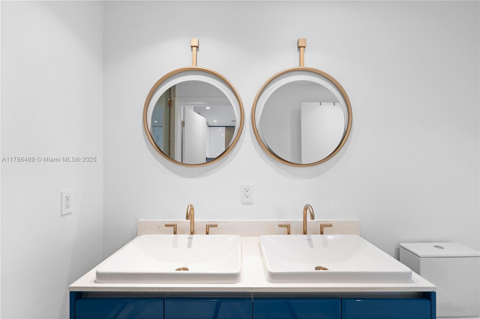 2678 Tigertail Avenue, Unit 615 Miami, FL 33133 - Photo 31 of 41