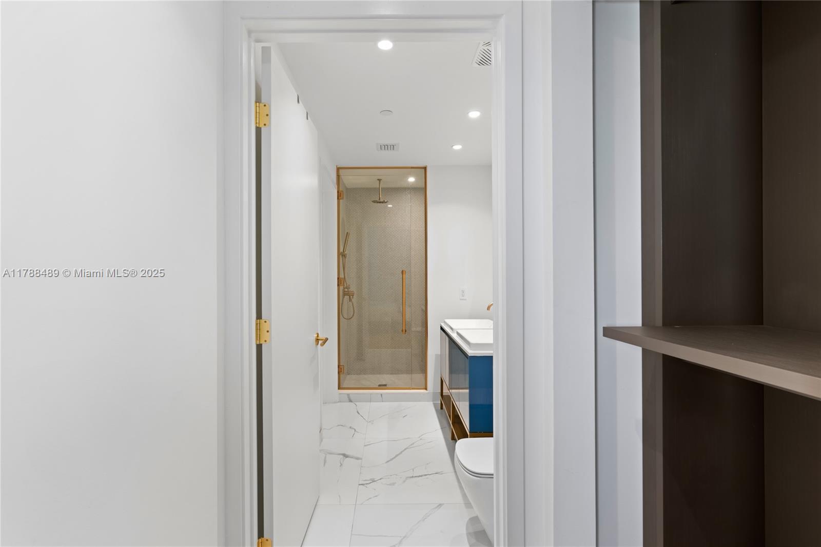 2678 Tigertail Avenue, Unit 615 Miami, FL 33133 - Photo 33 of 41