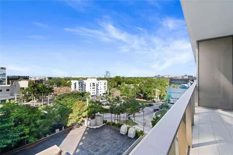 $1,050,000 | 2678 Tigertail Avenue, Unit 615, Miami, FL 33133