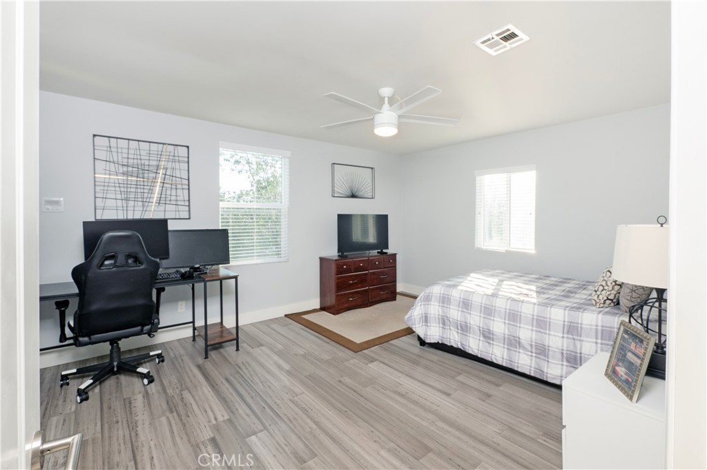1310 Coronet Drive Riverside, CA 92506 - Photo 35 of 59 Front side bedroom