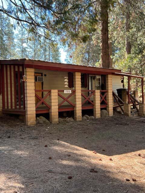 17816 Freight Rd Lane Klamath Falls, OR 97601 - Photo 2 of 20 02