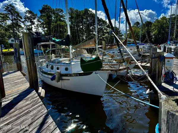 $568,500 | 0 Harbour Way, Oriental, NC 28571