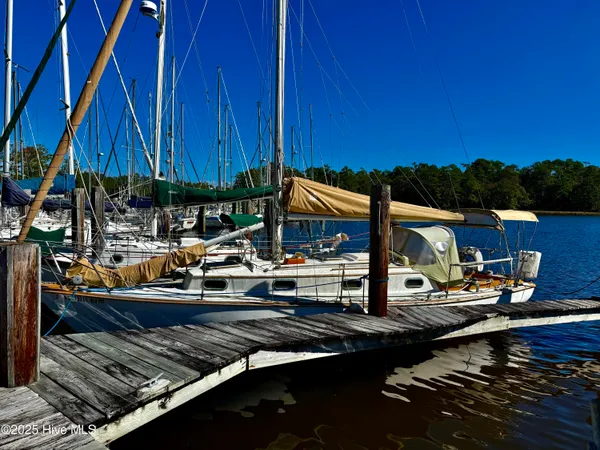 $568,500 | 0 Harbour Way, Oriental, NC 28571