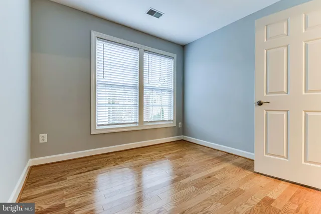 $3,800 | 953 Harrison Circle, Alexandria, VA 22304