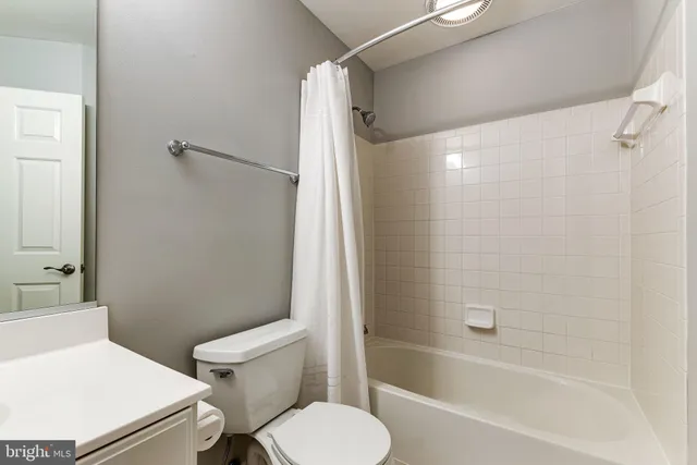 $3,800 | 953 Harrison Circle, Alexandria, VA 22304