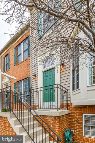 $3,800 | 953 Harrison Circle, Alexandria, VA 22304