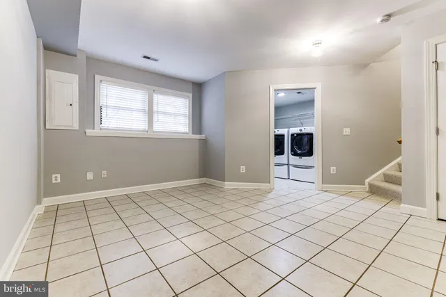 $3,800 | 953 Harrison Circle, Alexandria, VA 22304