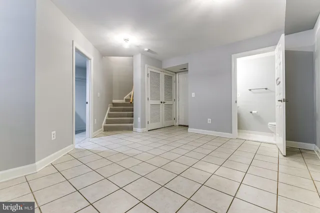 $3,800 | 953 Harrison Circle, Alexandria, VA 22304