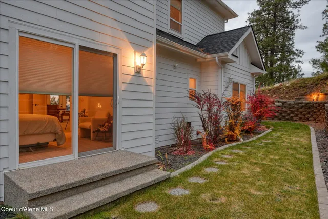 $1,230,000 | 1880 East Grandview Drive, Coeur D'Alene, ID 83815