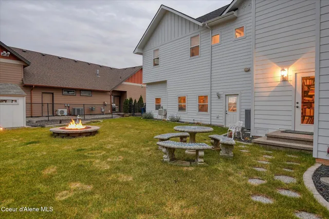 $1,230,000 | 1880 East Grandview Drive, Coeur D'Alene, ID 83815