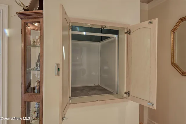 $1,230,000 | 1880 East Grandview Drive, Coeur D'Alene, ID 83815