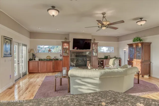 $1,230,000 | 1880 East Grandview Drive, Coeur D'Alene, ID 83815