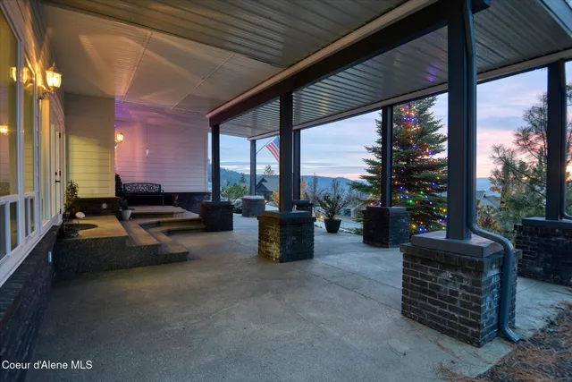 $1,230,000 | 1880 East Grandview Drive, Coeur D'Alene, ID 83815