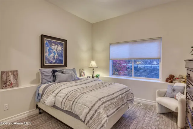 $1,230,000 | 1880 East Grandview Drive, Coeur D'Alene, ID 83815