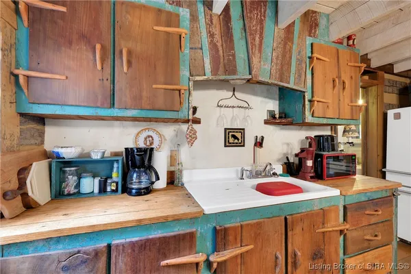 $459,000 | 2945 North Greenbrier Road, Madison, IN 47250