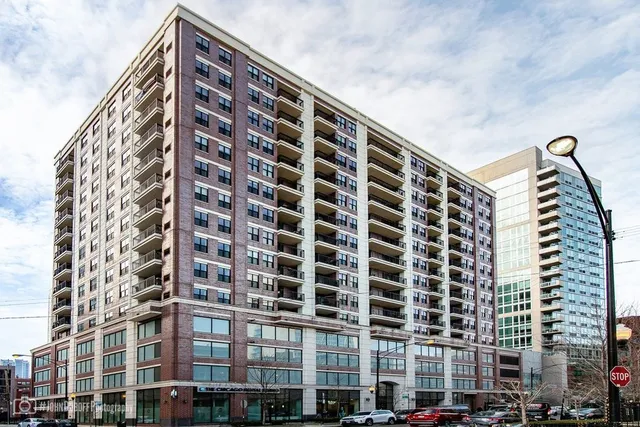 $2,900 | 451 West Huron Street, Unit 1311, Chicago, IL 60654