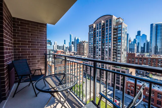 $2,900 | 451 West Huron Street, Unit 1311, Chicago, IL 60654