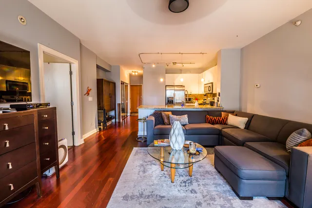 $2,900 | 451 West Huron Street, Unit 1311, Chicago, IL 60654