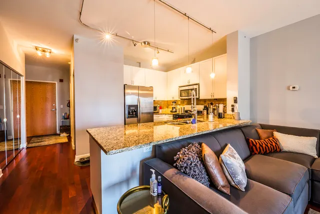 $2,900 | 451 West Huron Street, Unit 1311, Chicago, IL 60654