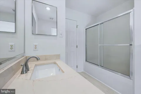 $689,900 | 112 Sweethollow Drive, Bear, DE 19701