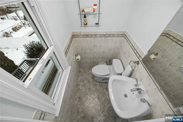 $5,000 | 213 Colonial Avenue, Saddle Brook, NJ 07663