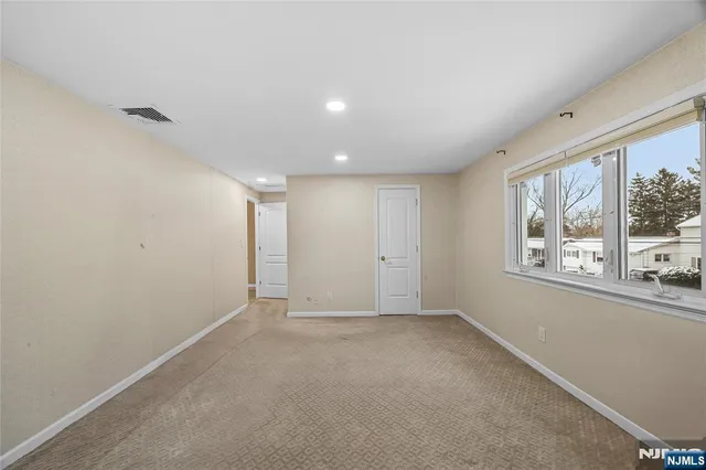 $5,000 | 213 Colonial Avenue, Saddle Brook, NJ 07663