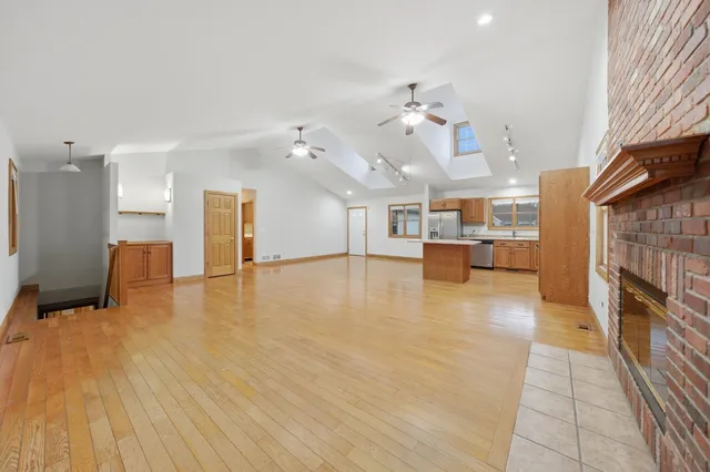 $379,900 | 4 Jr Drive, Sandwich, IL 60548