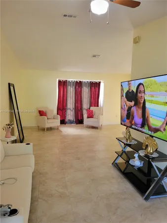 $325,000 | 1014 South Canal Boulevard, Sebring, FL 33870