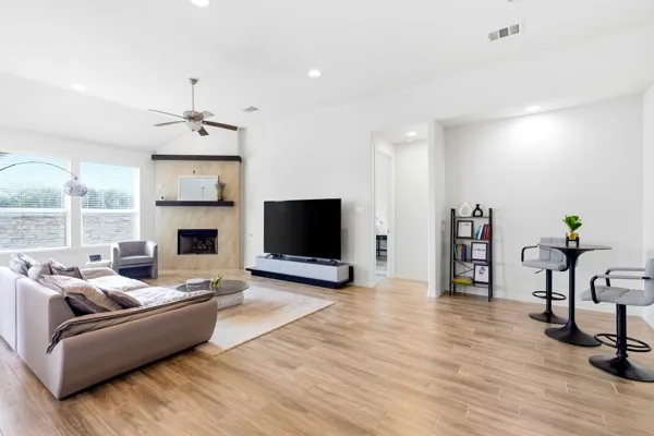 $2,700 | 4140 Novella Cove, Leander, TX 78641