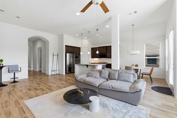 $2,700 | 4140 Novella Cove, Leander, TX 78641